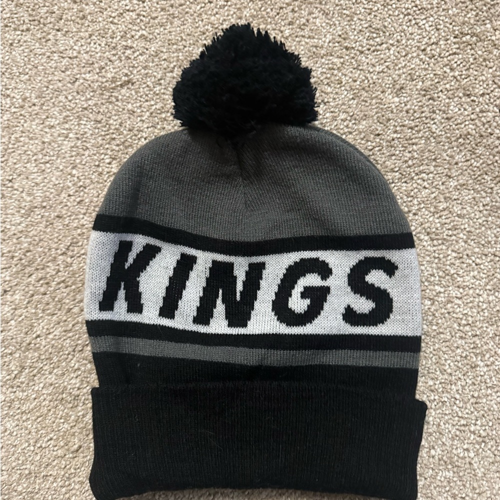 LA Kings Hockey Gray and Black Pom-Pom Beanie NWOT